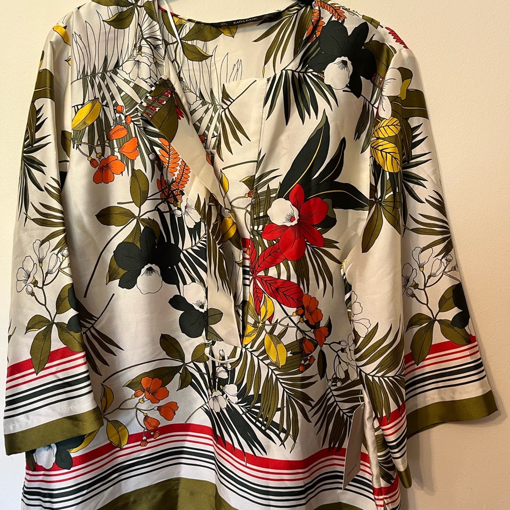 NWT sz large ZARA tropical print top